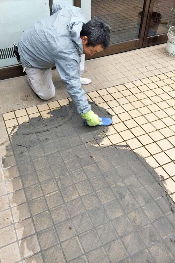 タイル貼り替え工程③